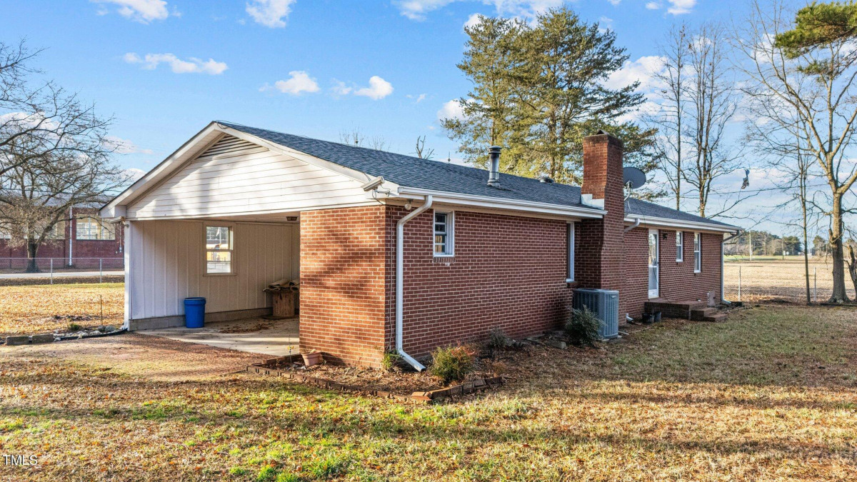 5413 Nc Highway 42 Elm City, NC 27822