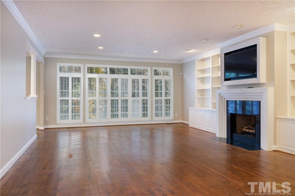 2243 Meadow Wood Dr Fayetteville, NC 28303