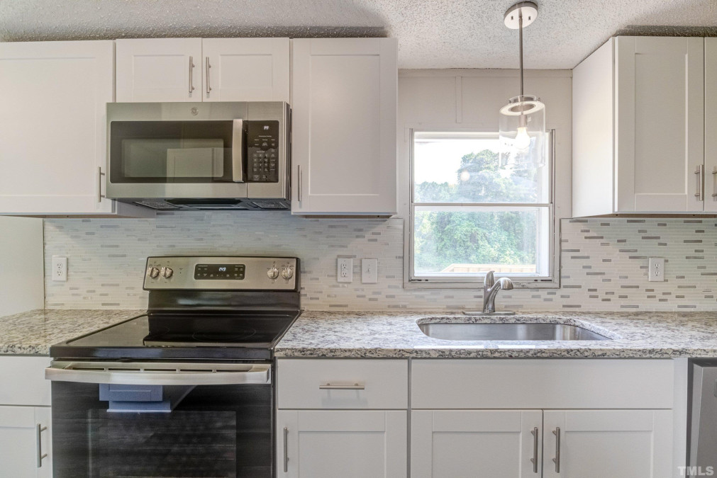 4039 Stricklands Crossroads Rd Four Oaks, NC 27524