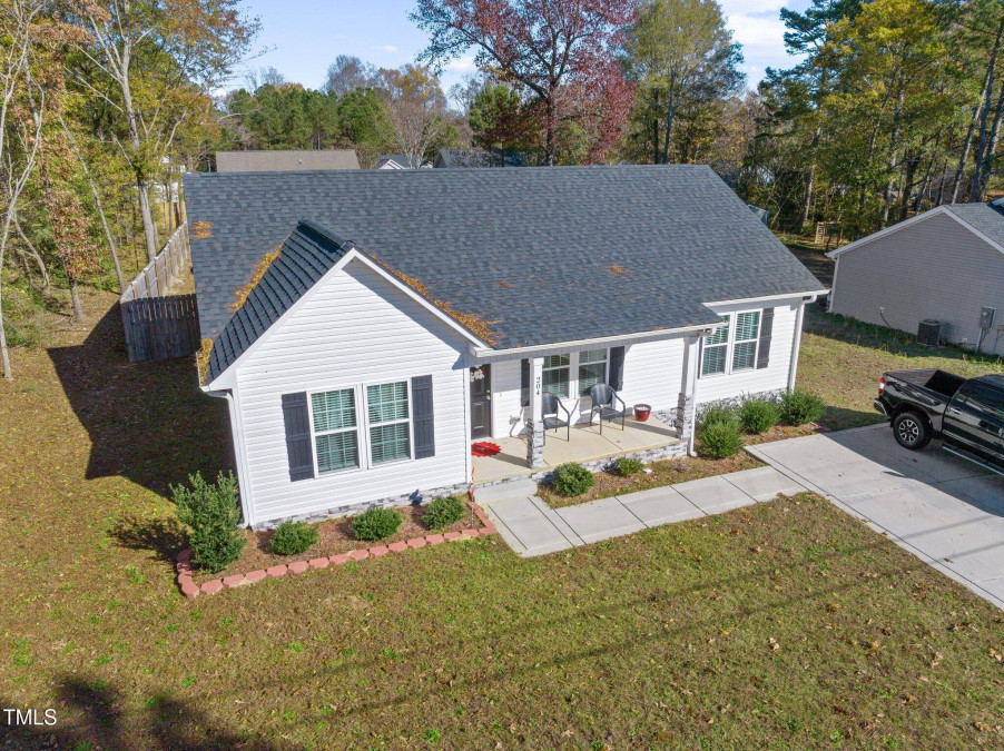 204 Burgess Cir Broadway, NC 27505