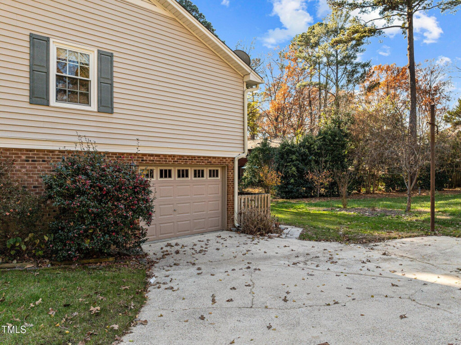 307 Rustic Ridge Rd Cary, NC 27511