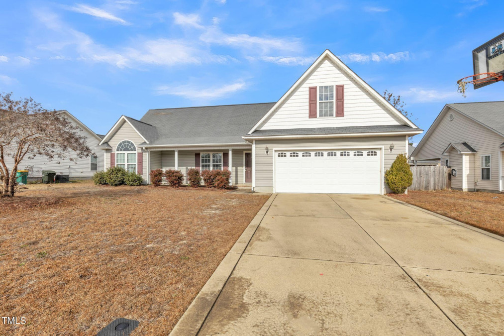 2138 Queen Elizabeth Ln Hope Mills, NC 28348