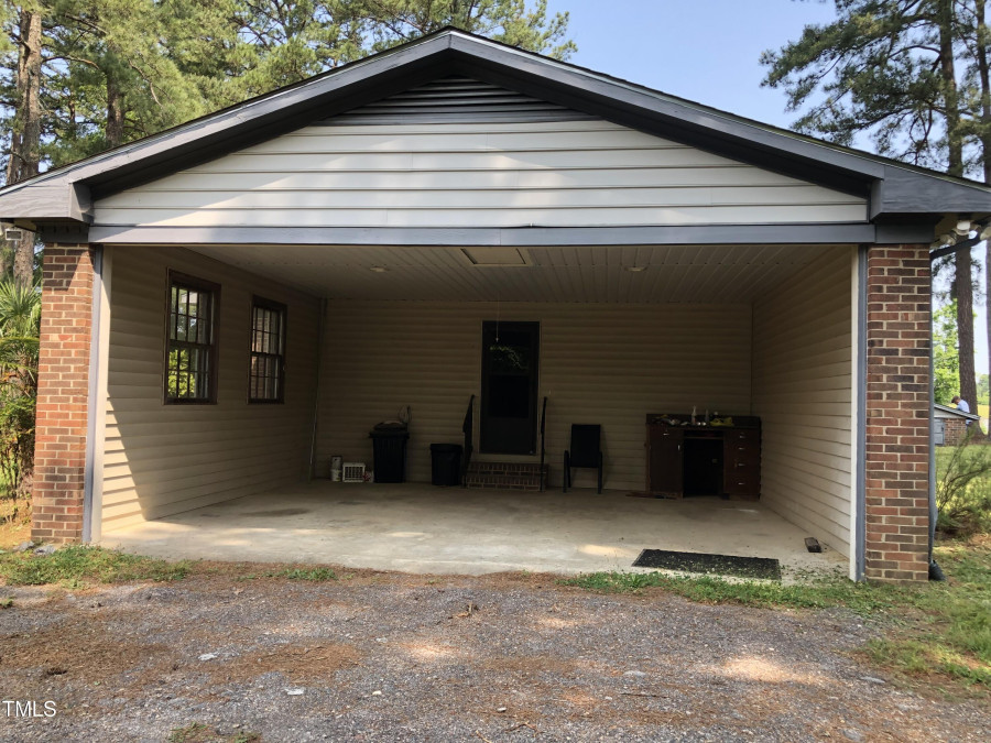 734 Us Hwy 158 Warrenton, NC 27589