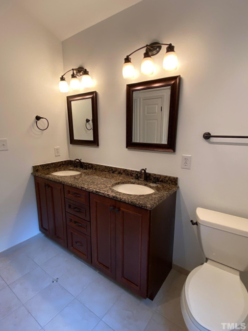 306 Highland Trl Chapel Hill, NC 27516