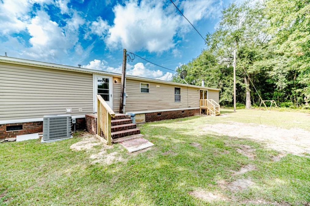 3293 Blue Springs Rd Red Springs, NC 28377