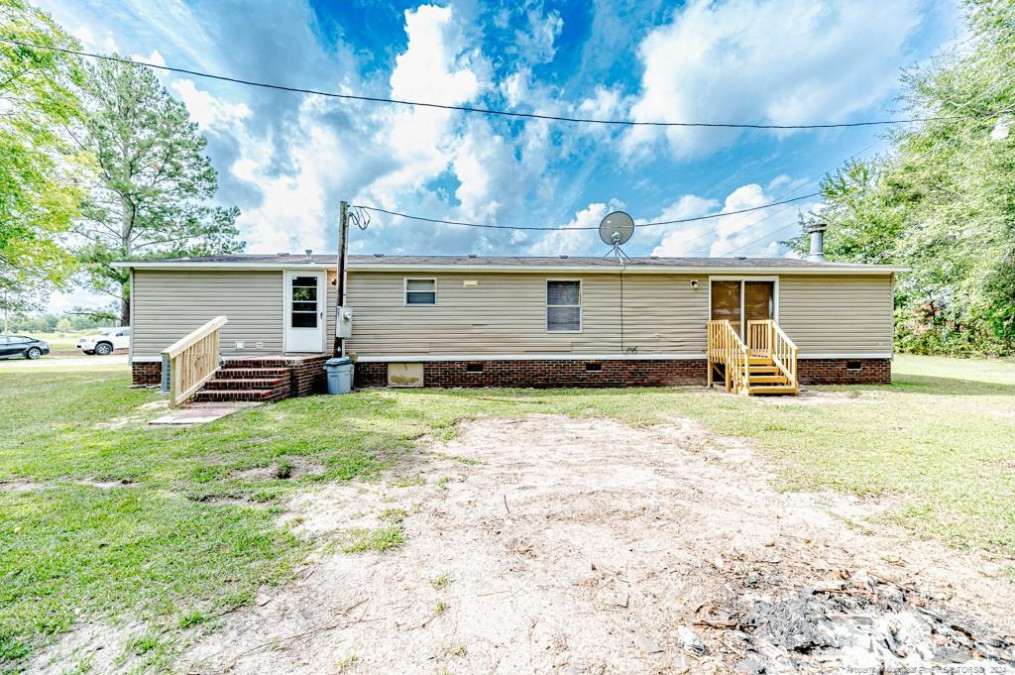 3293 Blue Springs Rd Red Springs, NC 28377