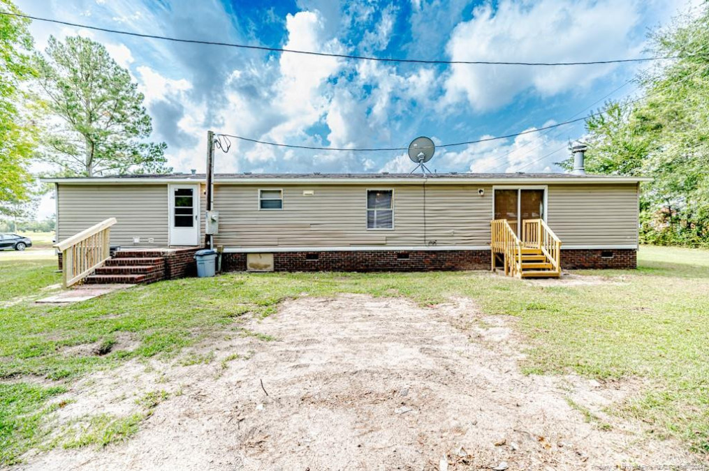 3293 Blue Springs Rd Red Springs, NC 28377