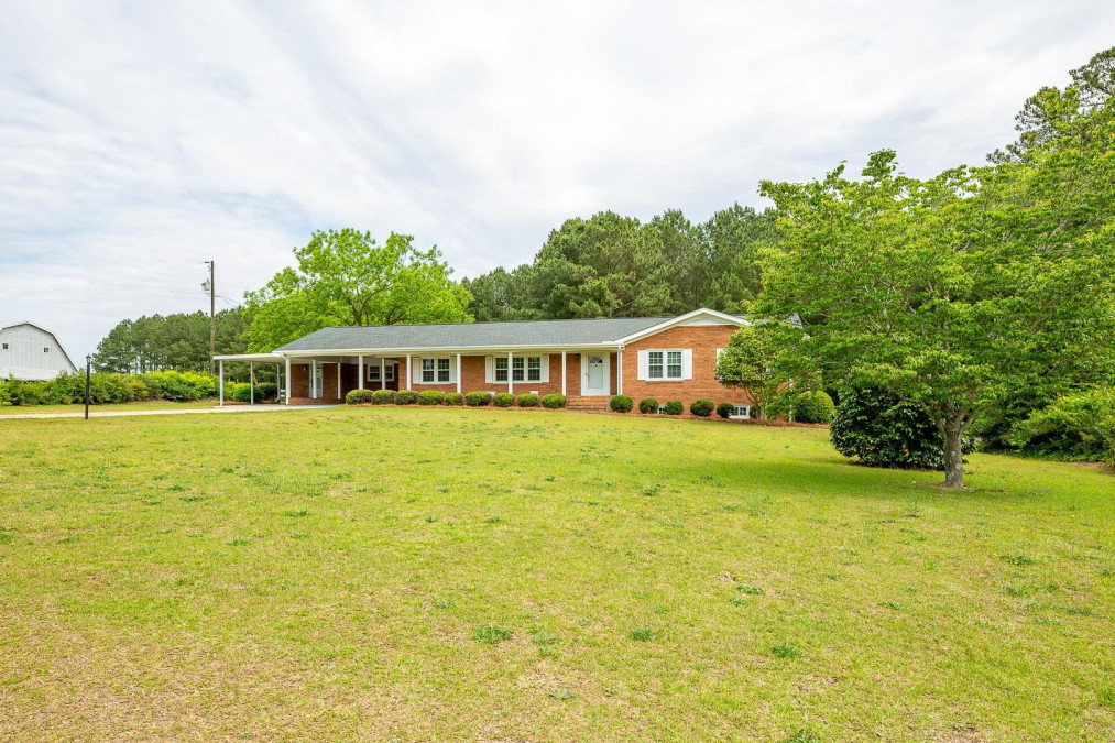 1161 Turlington Rd Dunn, NC 28334