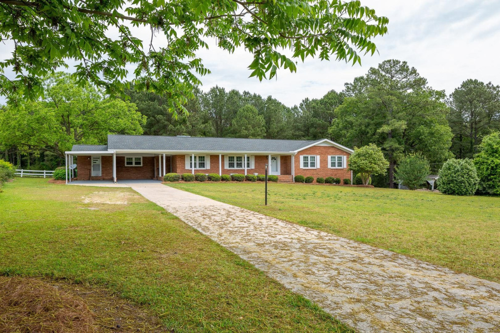 1161 Turlington Rd Dunn, NC 28334