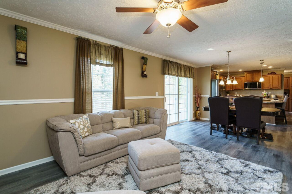 118 Circle G Ln Willow Springs, NC 27592