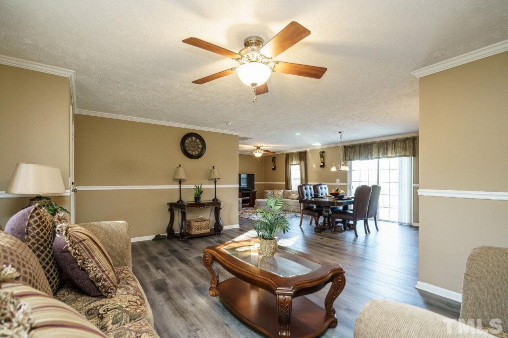 118 Circle G Ln Willow Springs, NC 27592