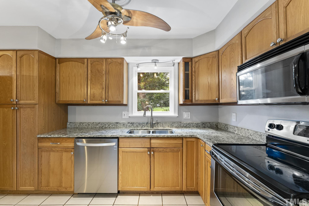 5513 Sweetbriar Dr Raleigh, NC 27609