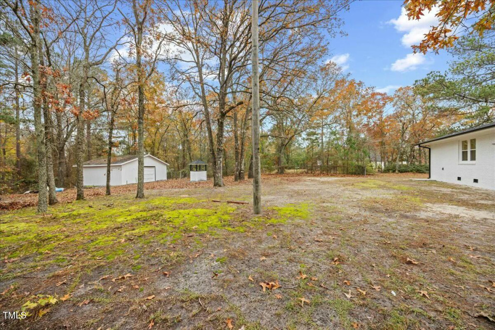 1988 Fennell Rd Hope Mills, NC 28348