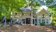 327 Davis Love Dr Chapel Hill, NC 27517