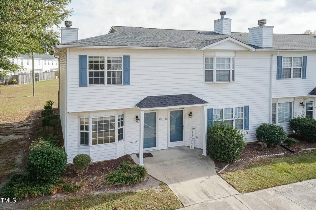 3923 Sterling Pointe Dr Winterville, NC 28590