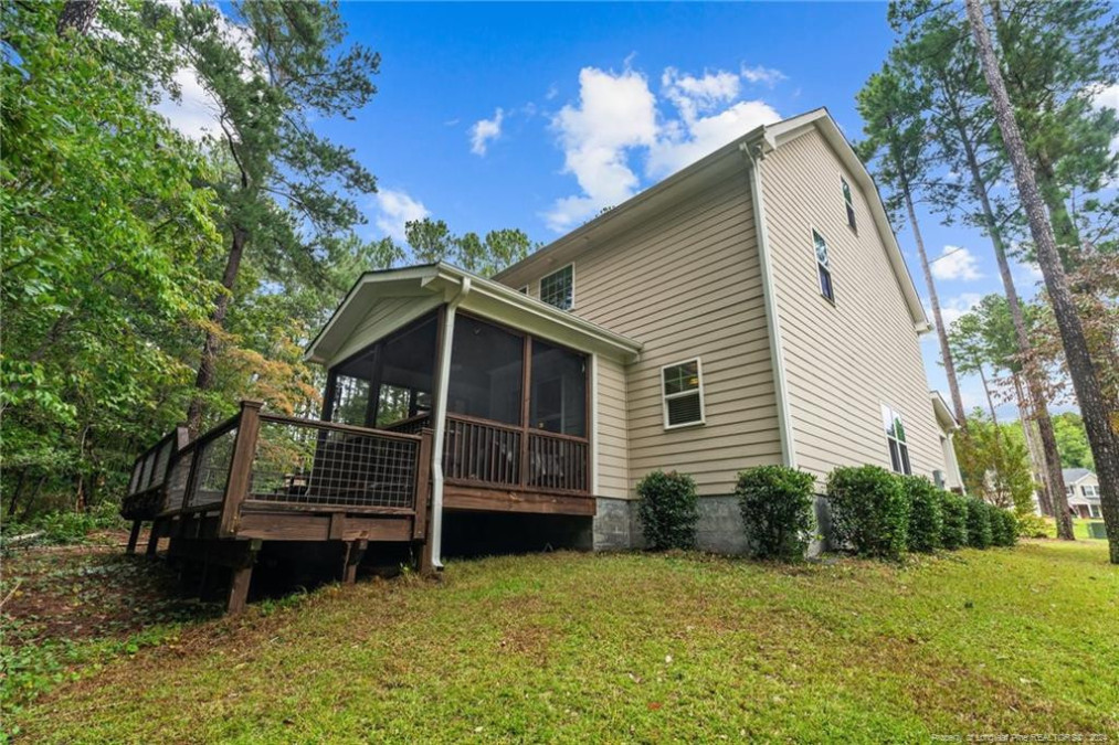 32 Waterside Cir Spring Lake, NC 28390