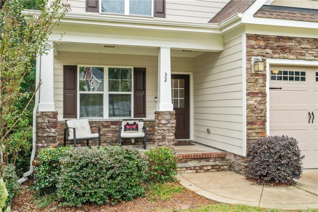 32 Waterside Cir Spring Lake, NC 28390