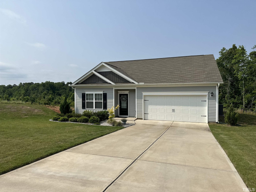 163 Clear Valley Dr Sanford, NC 27330
