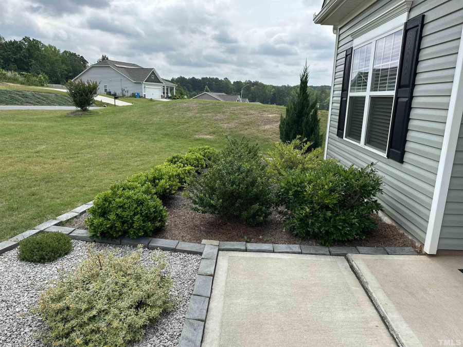163 Clear Valley Dr Sanford, NC 27330