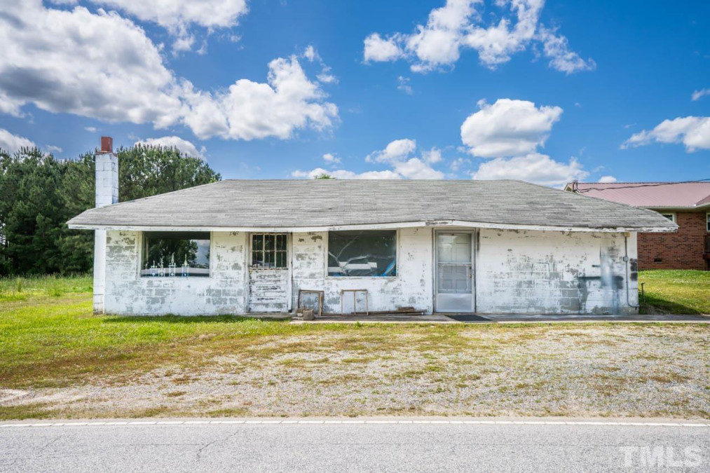 3547 Tar River Rd Oxford, NC 27565