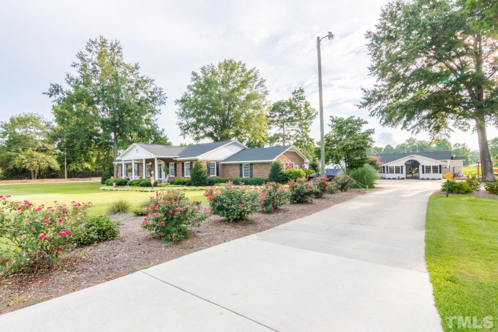 6199 Little Creek Church Rd Clayton, NC 27520