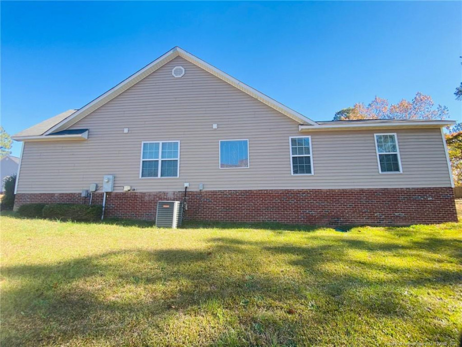 357 Crescent Dr Raeford, NC 28376