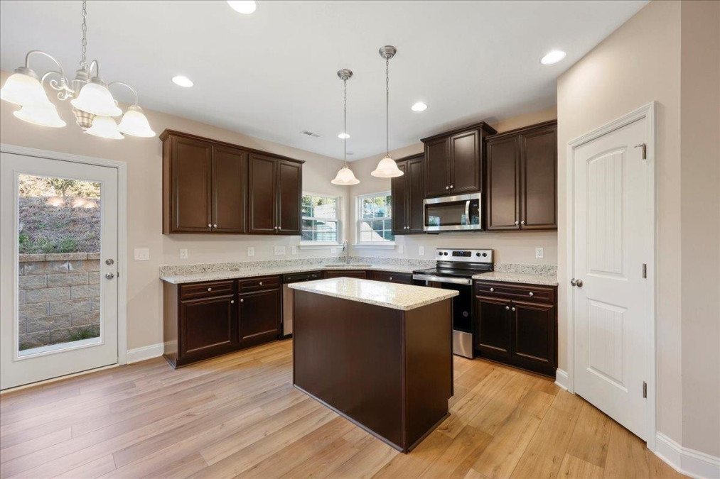 2188 Campbell Loop Burlington, NC 27215