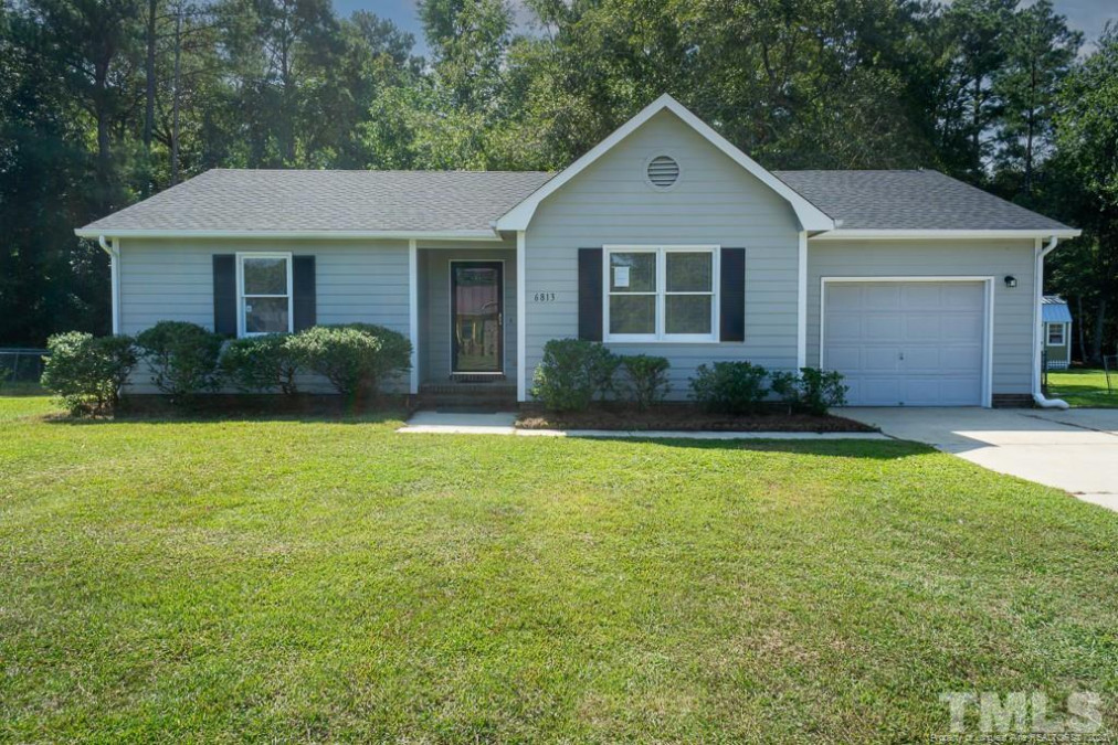6813 Foxton Ct Fayetteville, NC 28304