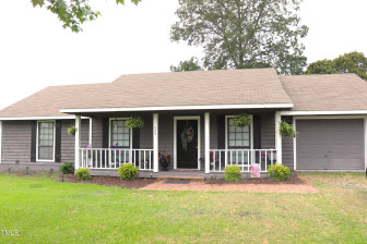 424 Sierra Trl Spring Lake, NC 28390