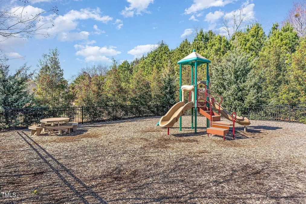 83 Commons Cir Clayton, NC 27520