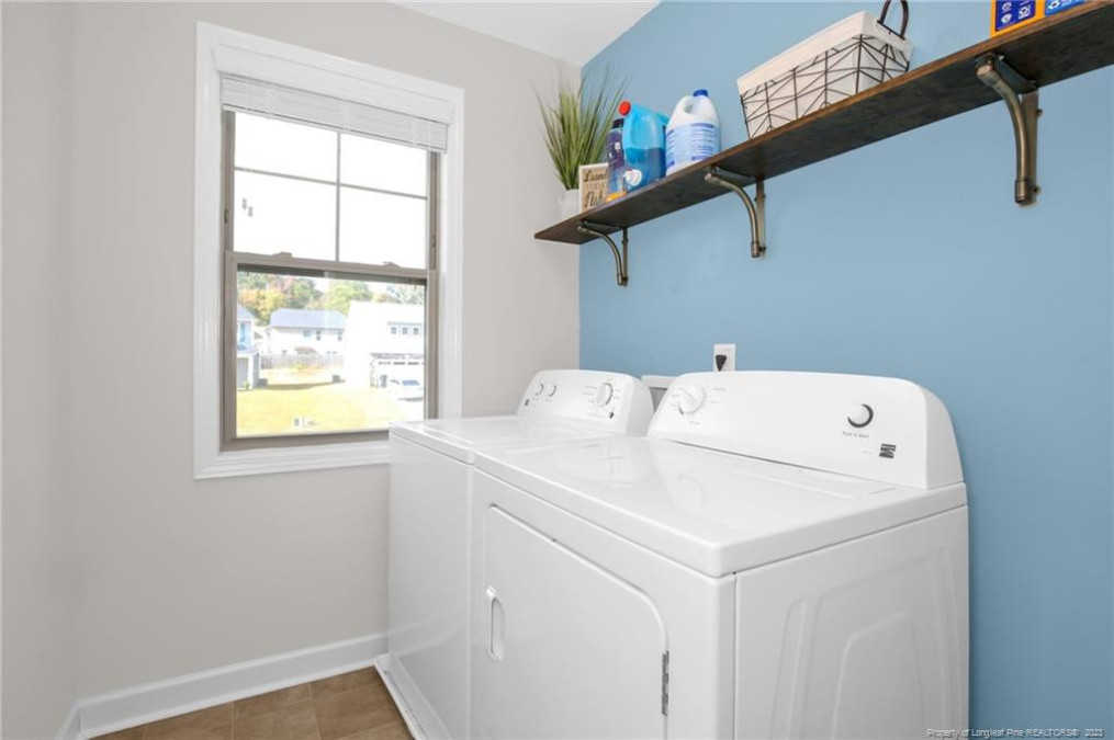 1712 Cherry Point Dr Fayetteville, NC 28306