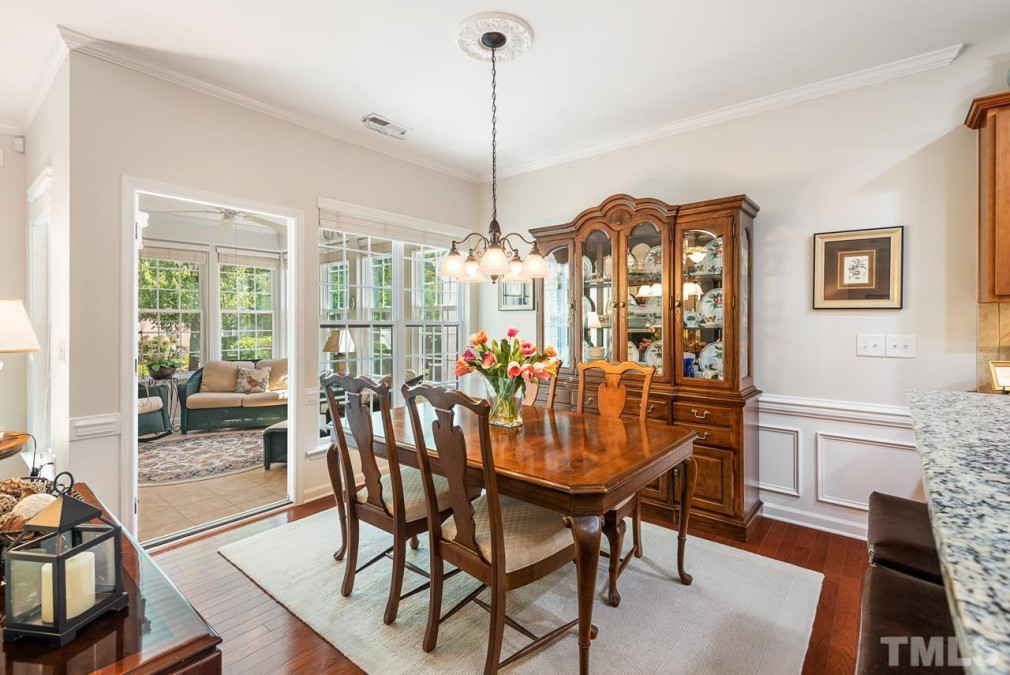 733 Eldridge Loop Cary, NC 27519