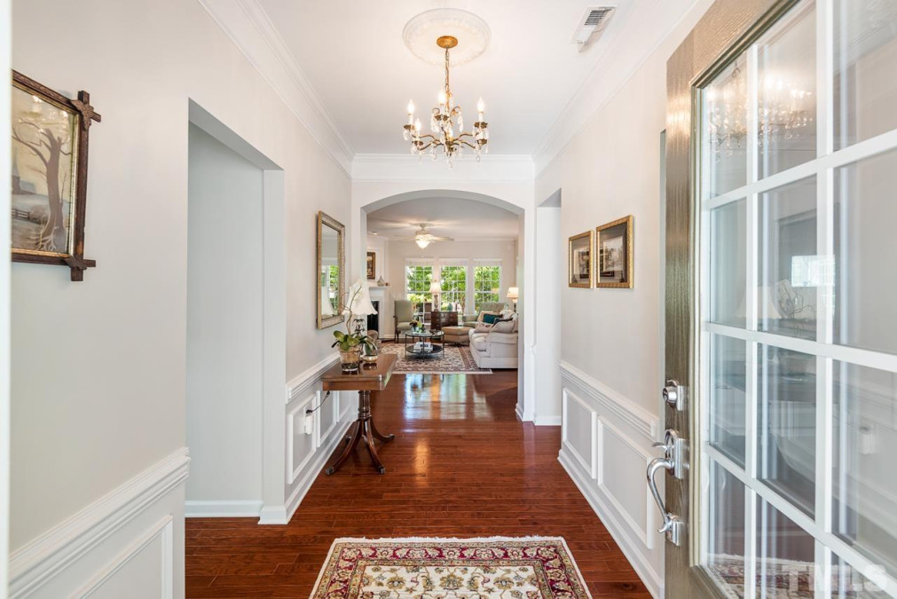 733 Eldridge Loop Cary, NC 27519