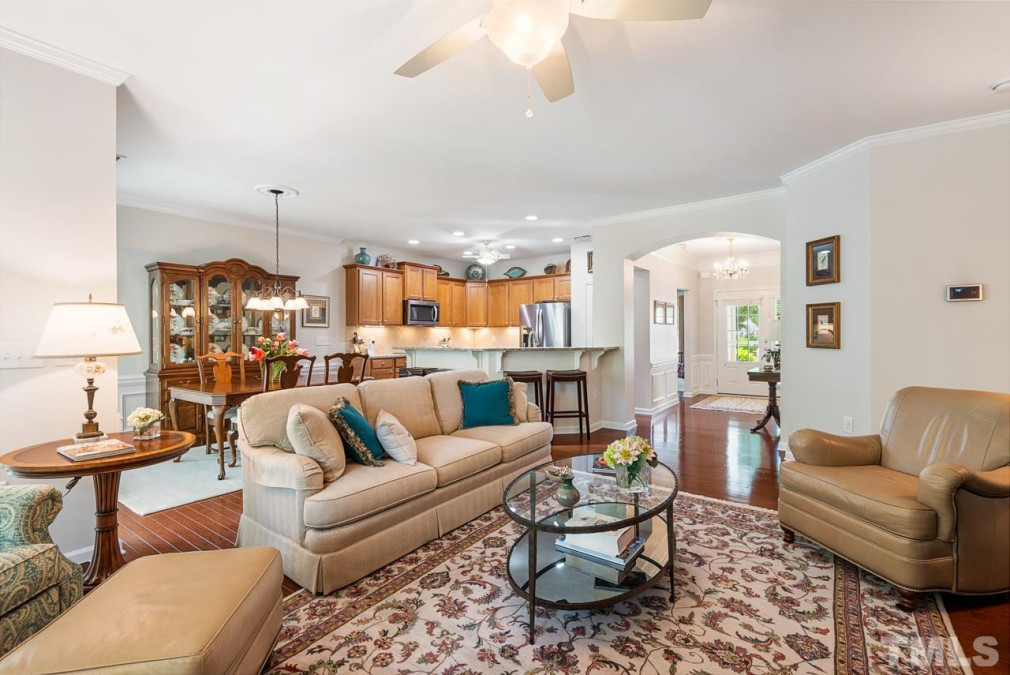 733 Eldridge Loop Cary, NC 27519