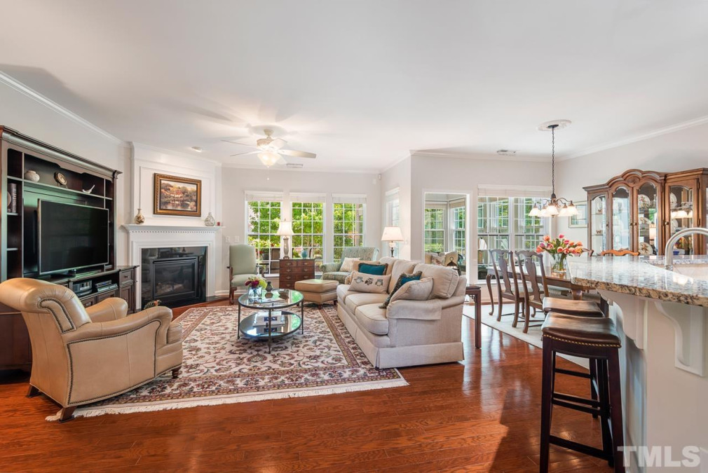 733 Eldridge Loop Cary, NC 27519