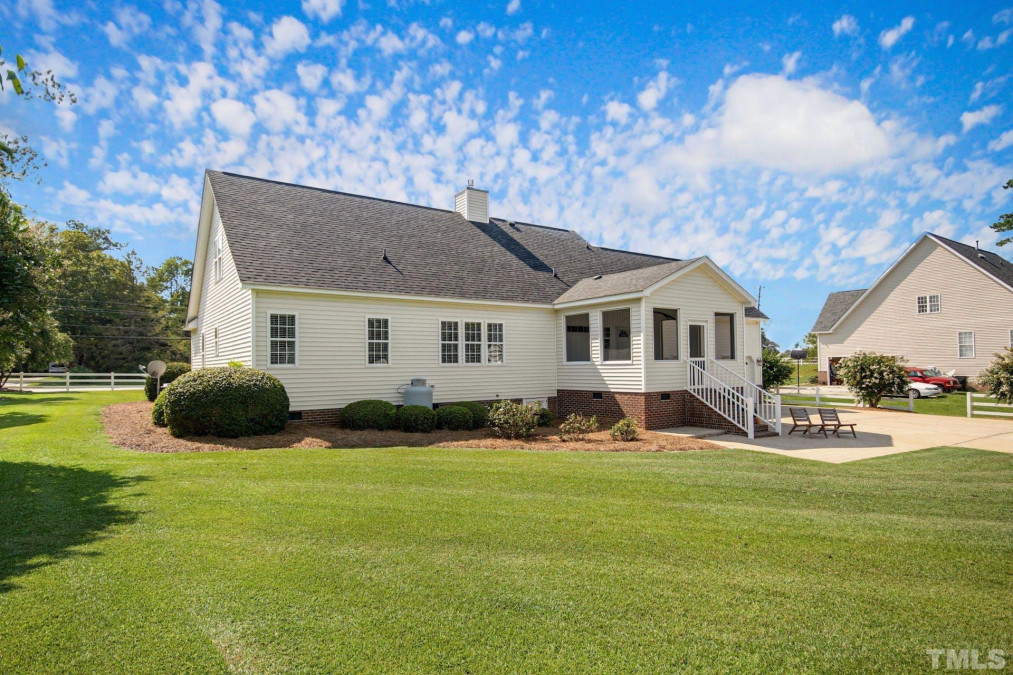 536 Lincoln St Benson, NC 27504