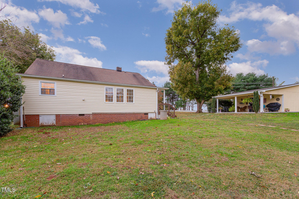 1382 Trollingwood Rd Haw River, NC 27258