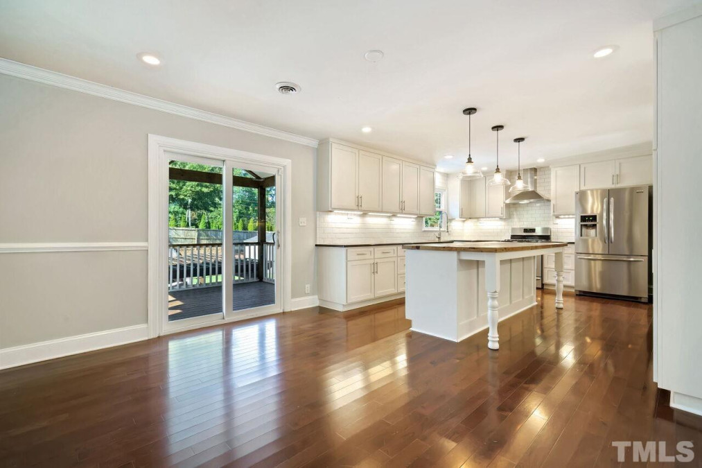 6301 Lewisand Cir Raleigh, NC 27615