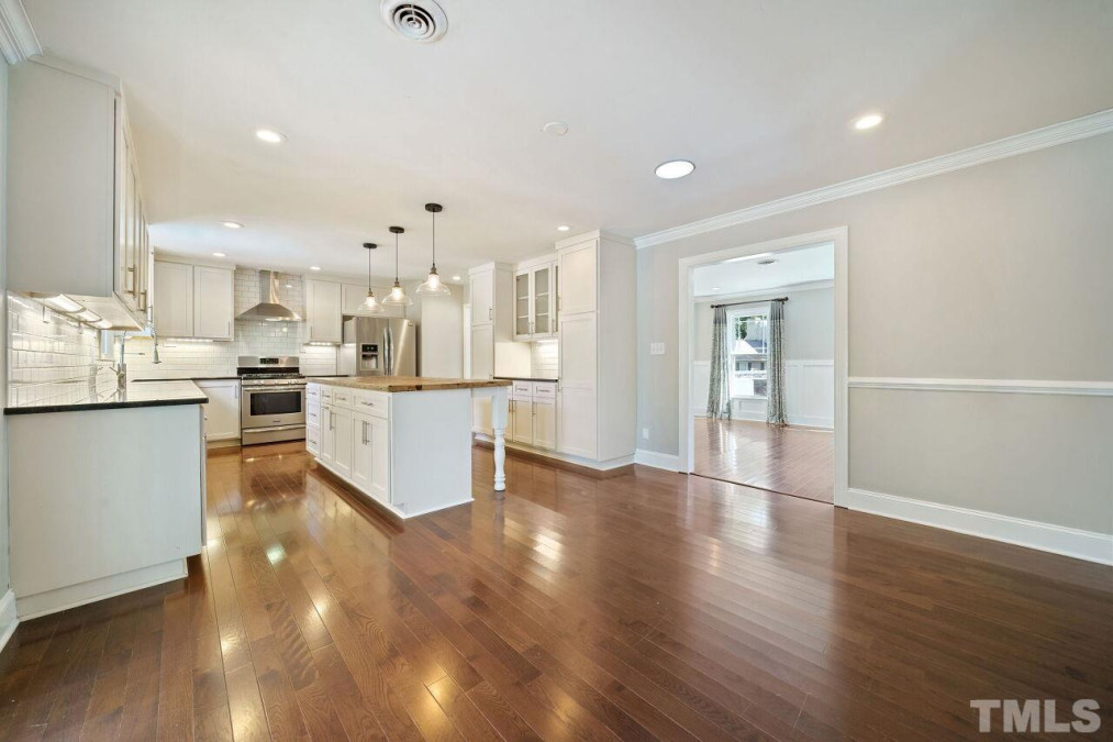 6301 Lewisand Cir Raleigh, NC 27615