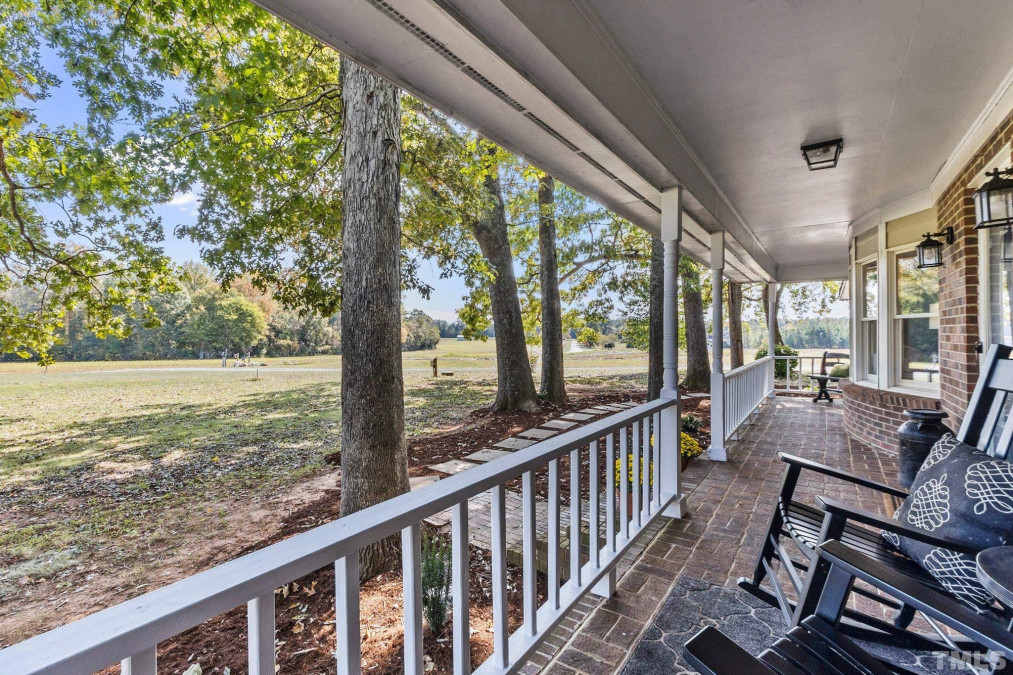 1402 Crawford Dairy Rd, Chapel Hill, NC 27516 Raleigh Realty