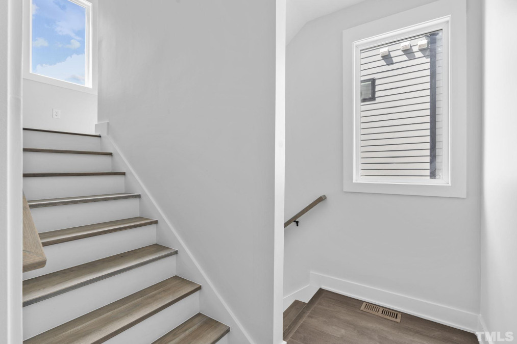 209 Woodsborough Pl Raleigh, NC 27601