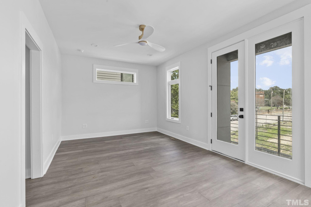 209 Woodsborough Pl Raleigh, NC 27601