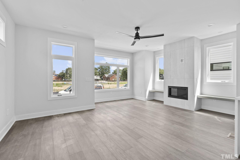 209 Woodsborough Pl Raleigh, NC 27601