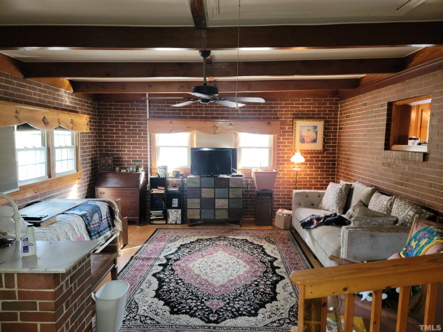 223 Military St Oxford, NC 27565