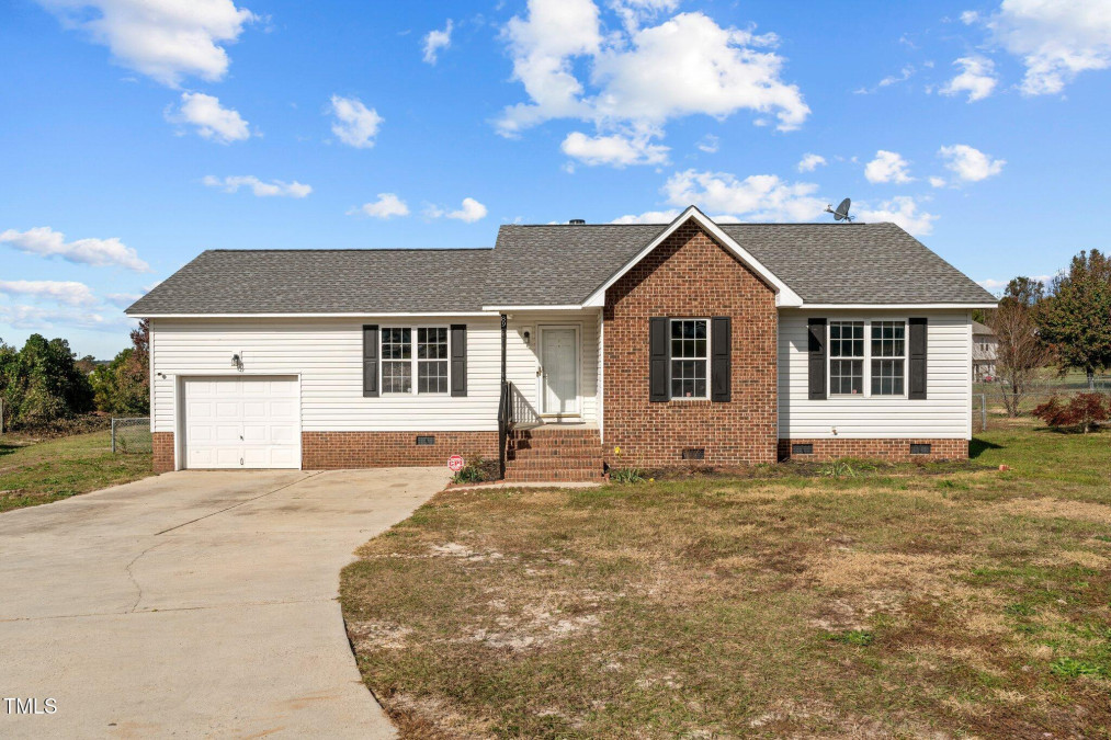 89 Sandy Bluff Ct Sanford, NC 27332