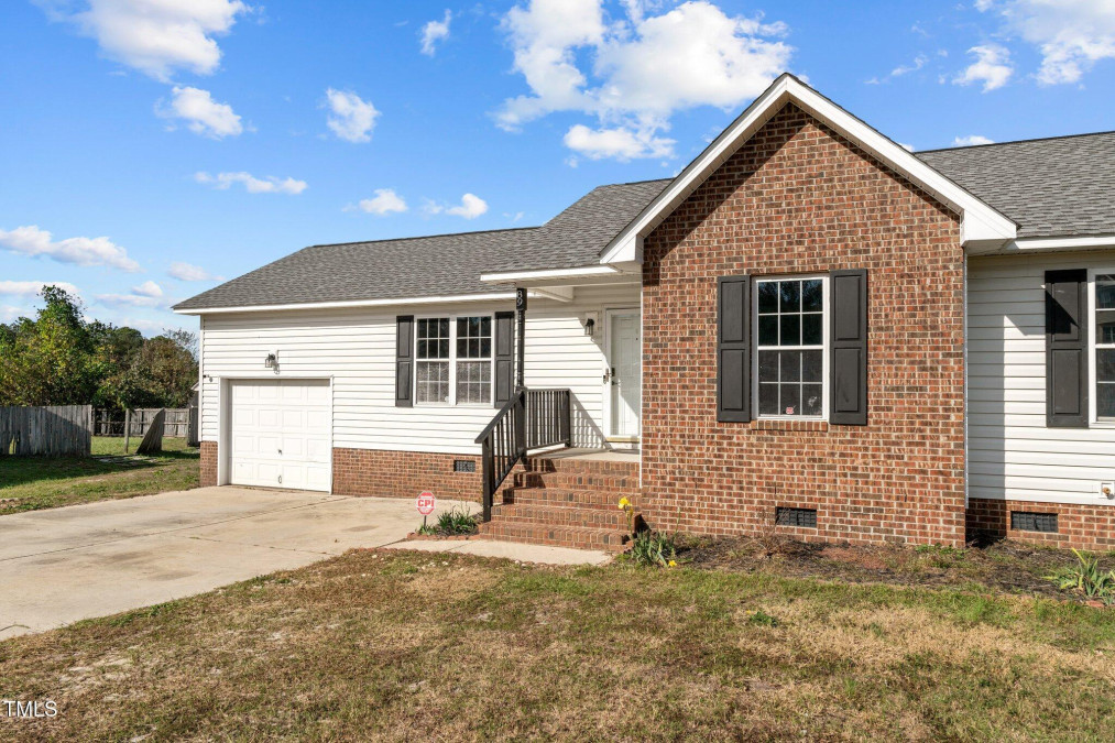 89 Sandy Bluff Ct Sanford, NC 27332