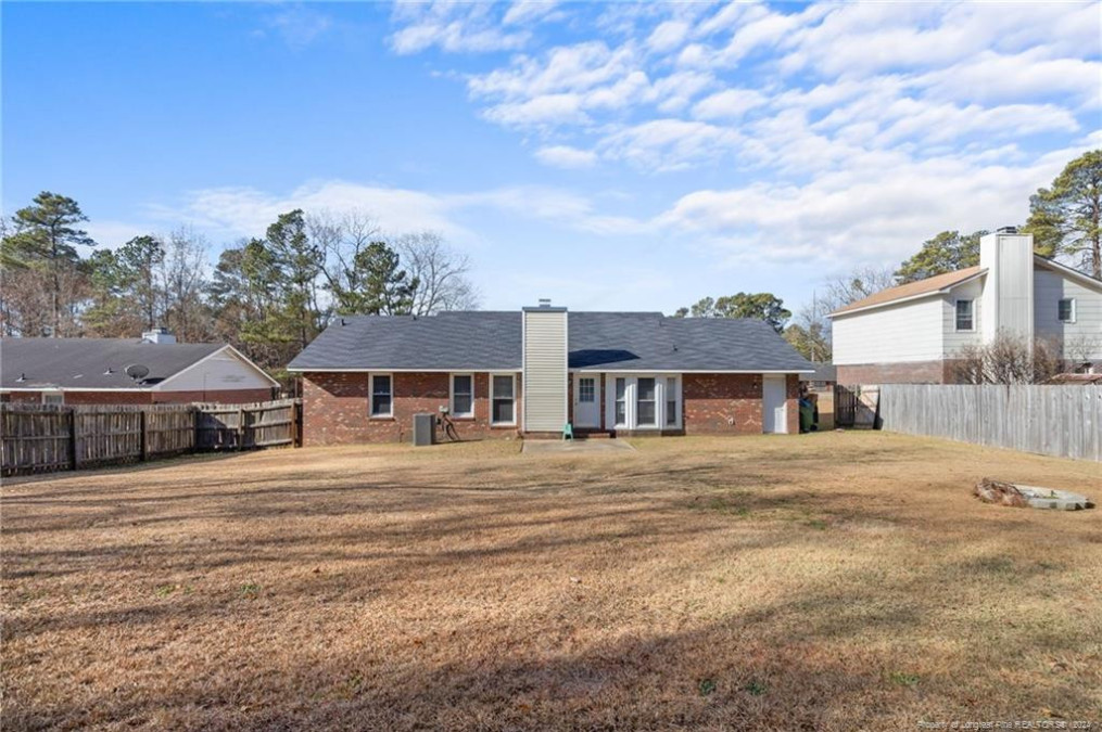 1113 Quail Meadow Dr Fayetteville, NC 28314