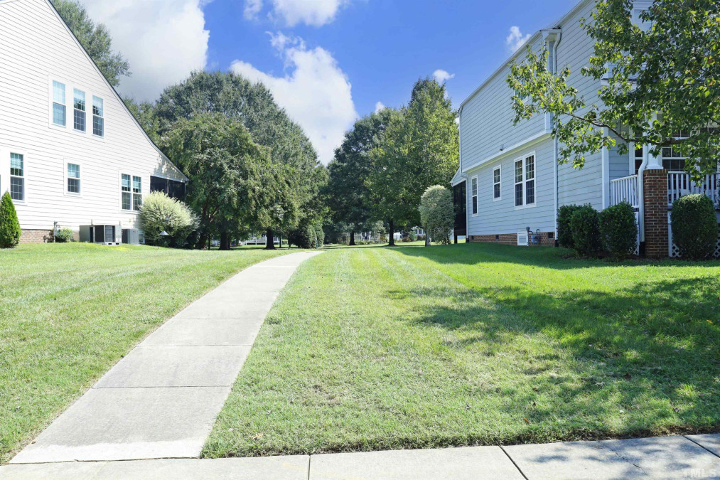 131 Fields Cir Chapel Hill, NC 27516