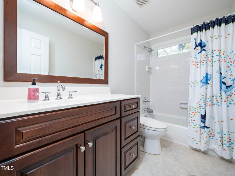 100 Kettlewell Ct, Cary, NC 27519 Raleigh Realty