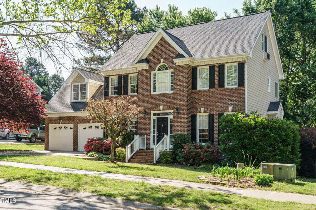 105 Kenmont Dr Holly Springs, NC 27540